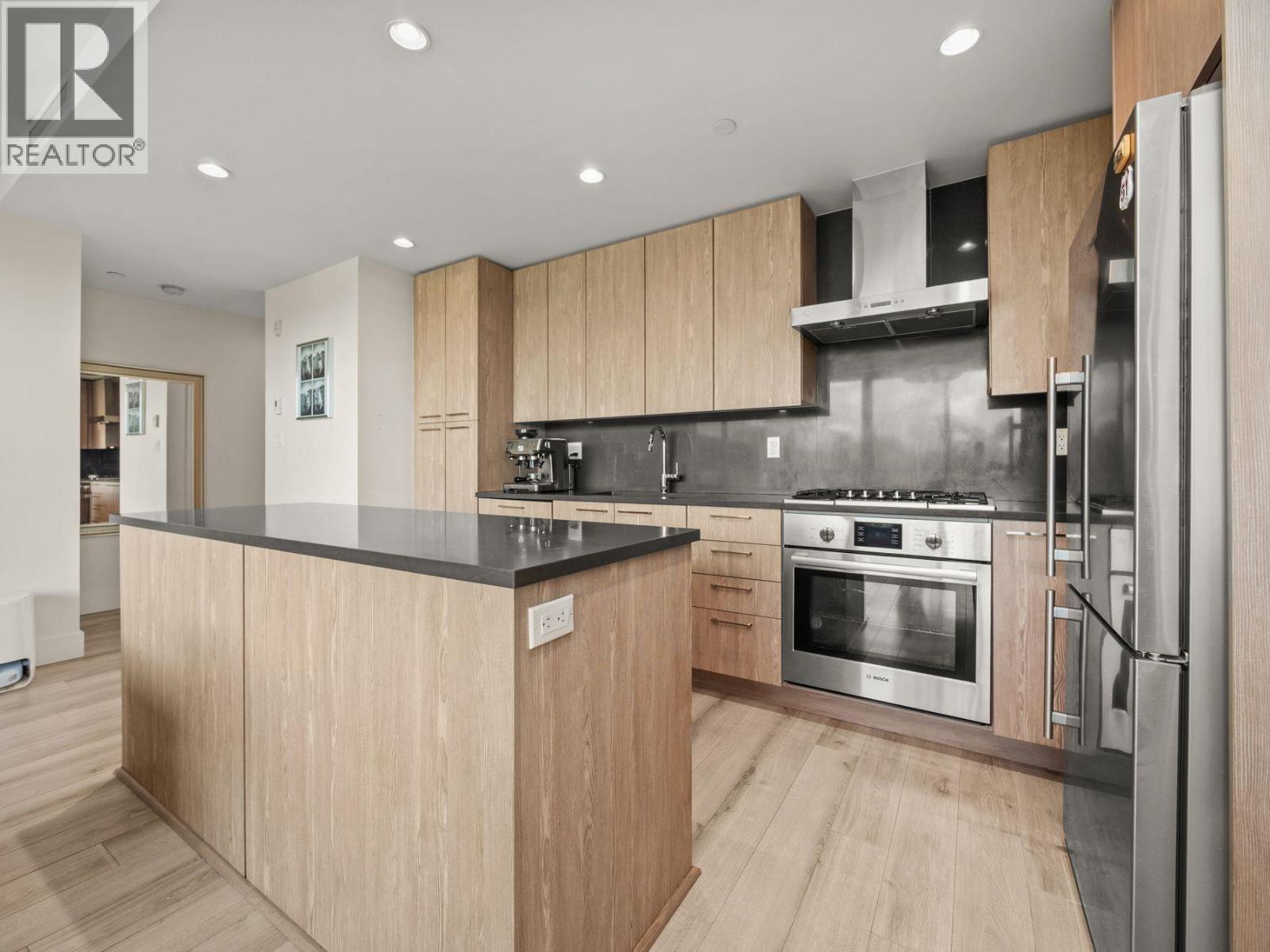 10788 No. 5 Road #321 Property Photo 4