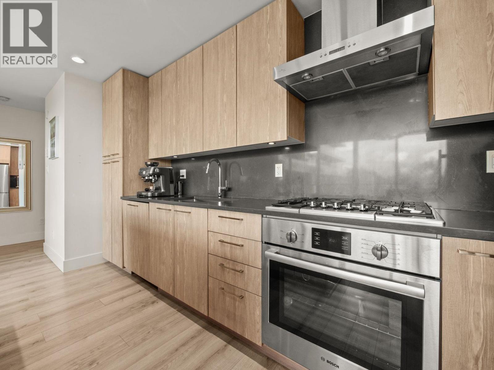 10788 No. 5 Road #321 Property Photo 5