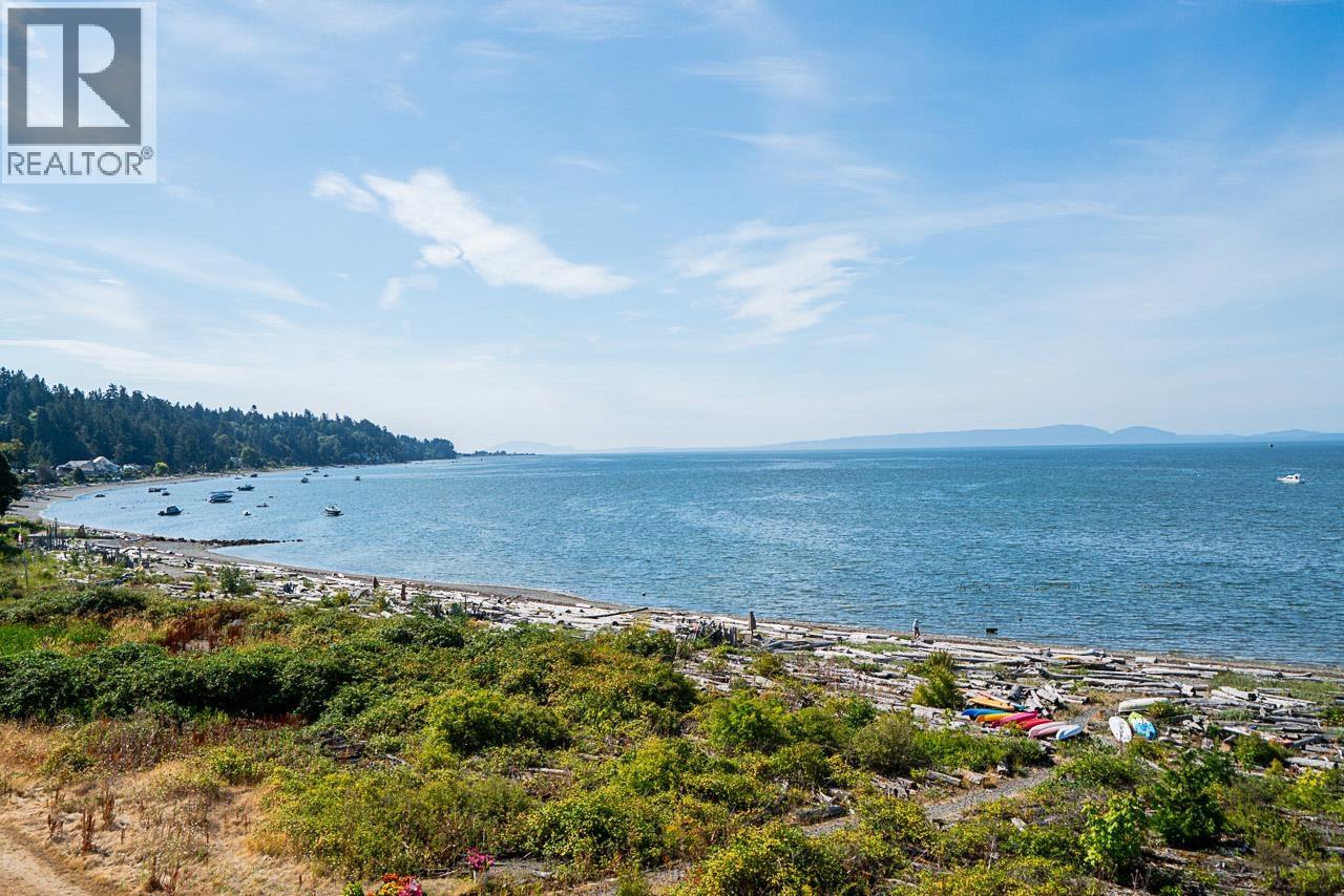 407 1120 Tsatsu Shores Drive Property Photo 1