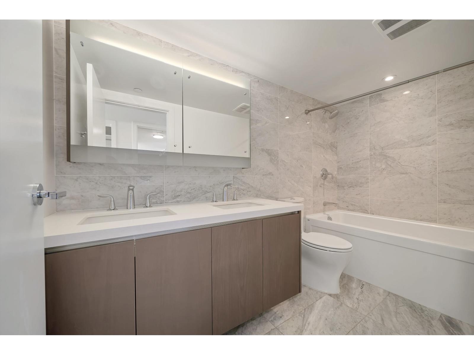 13696 100 #4508 Property Photo 9