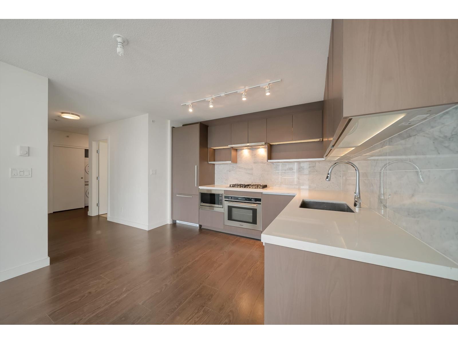 13696 100 #4508 Property Photo 19