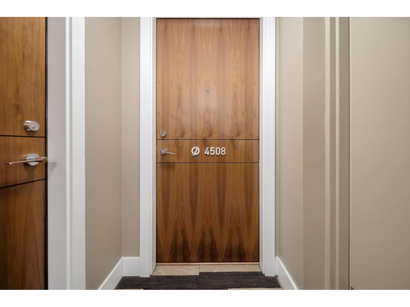 13696 100 #4508 Property Photo 21