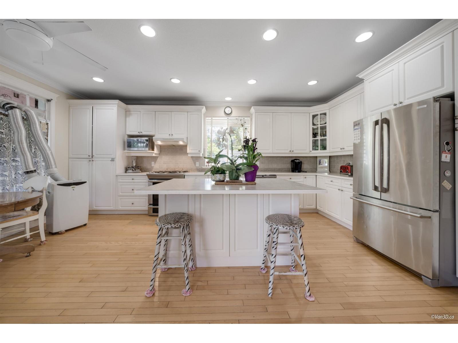 15210 29a Avenue Property Photo 6