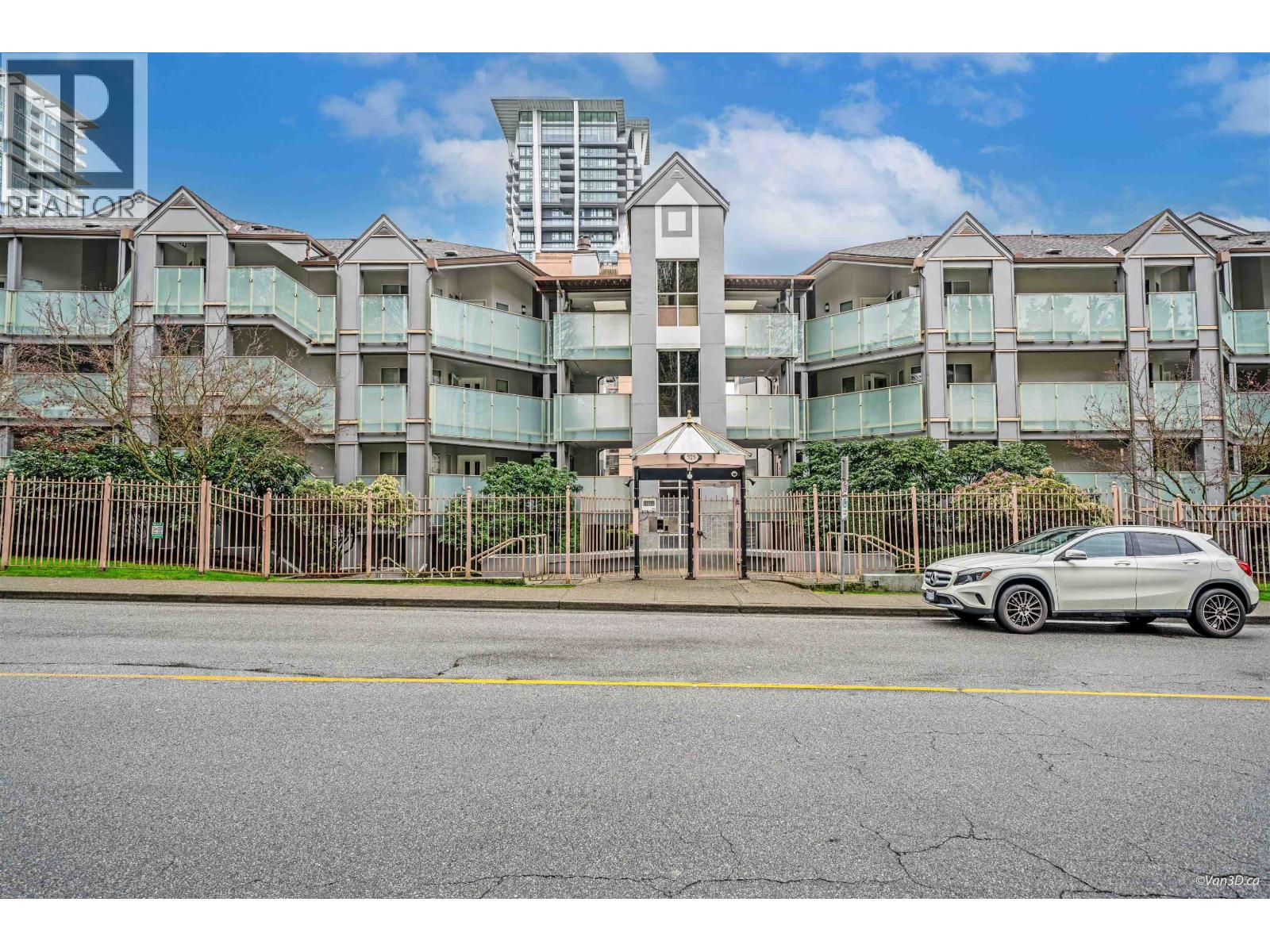 301 525 Austin Avenue Property Photo 1