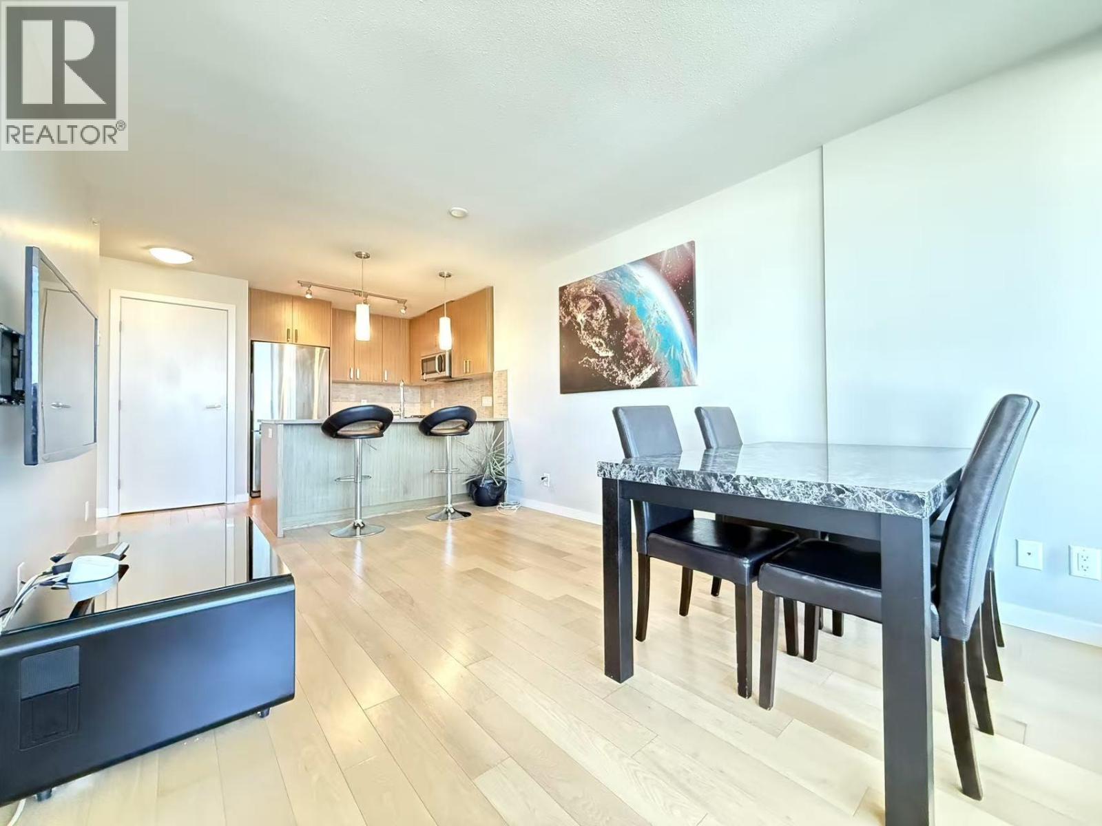 605 7117 Elmbridge Way Property Photo 1