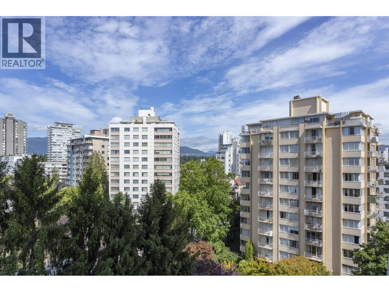 904 1850 Comox Street Property Photo 4