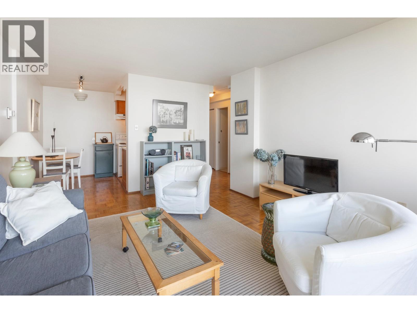 904 1850 Comox Street Property Photo 10
