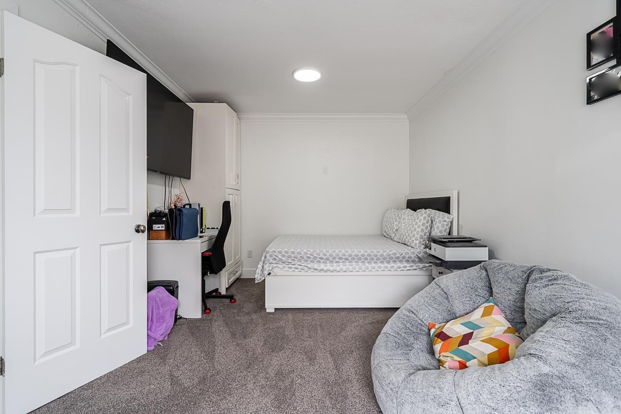 8736 140a Street Property Photo 18