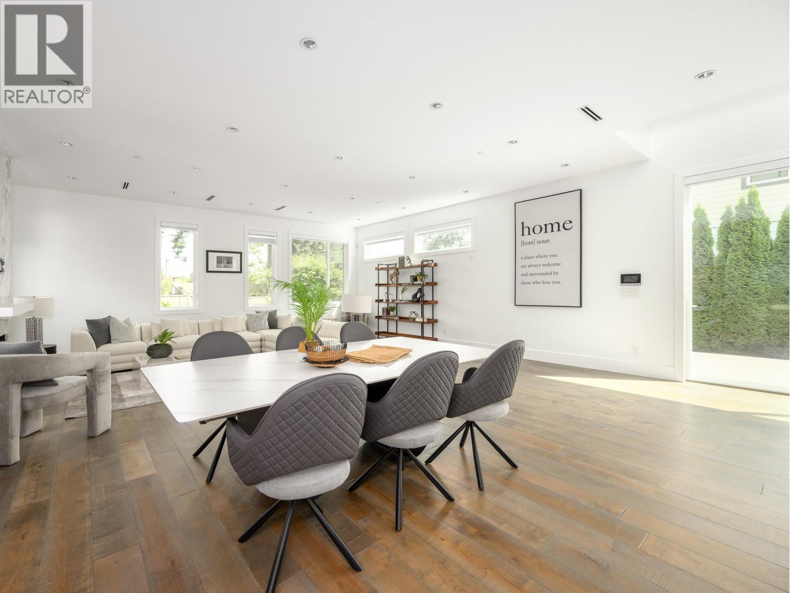 5477 15b Avenue Property Photo 11