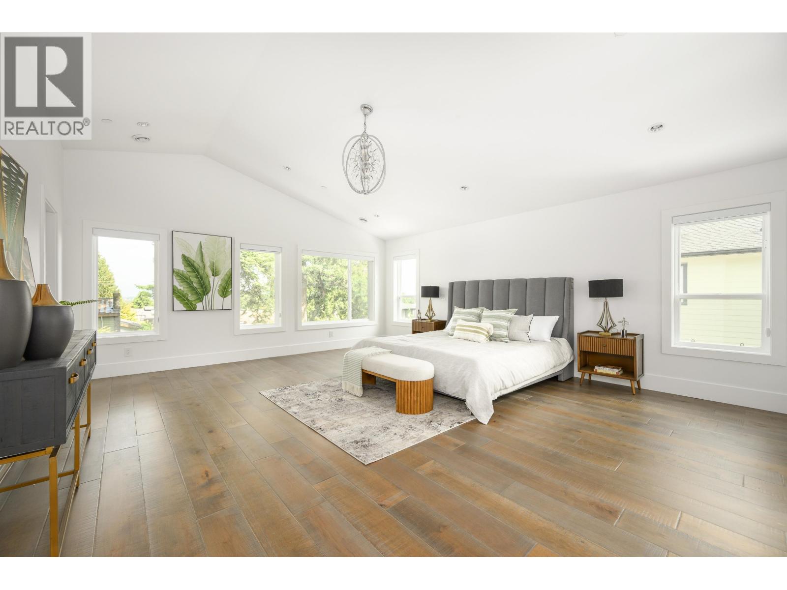 5477 15b Avenue Property Photo 19