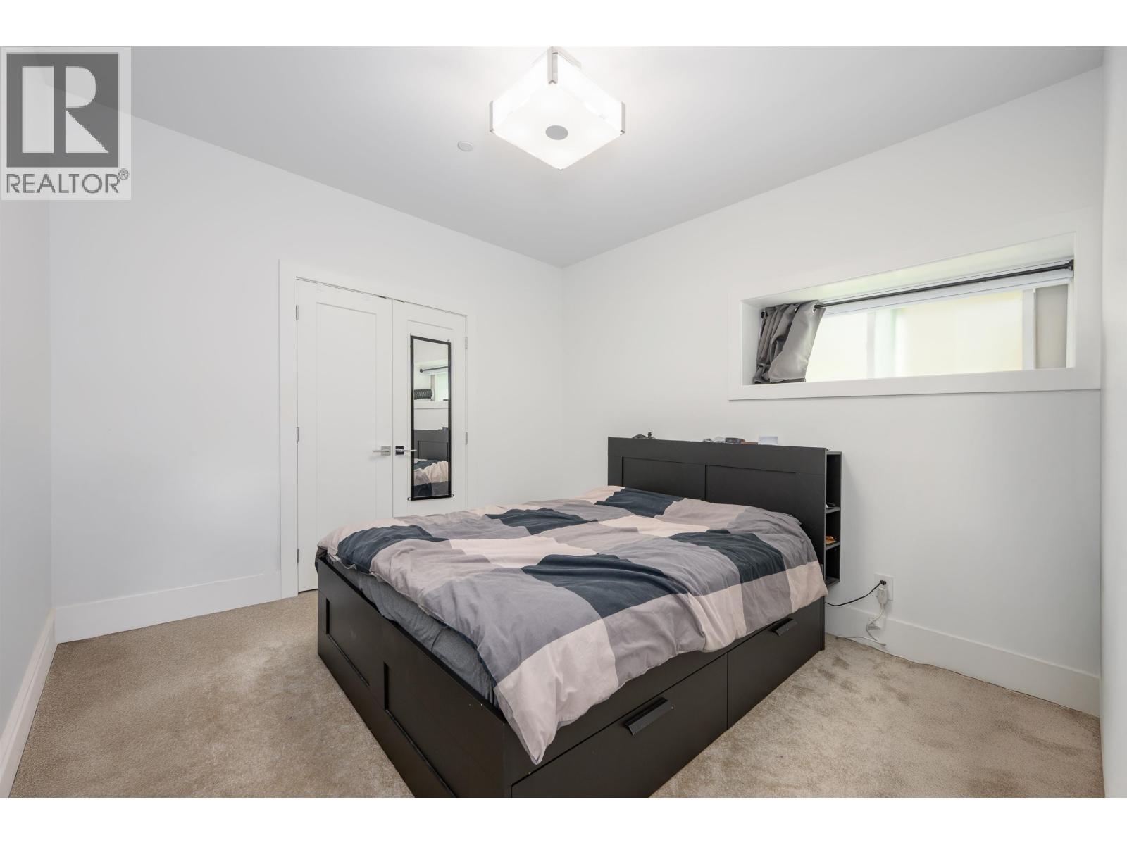 5477 15b Avenue Property Photo 31