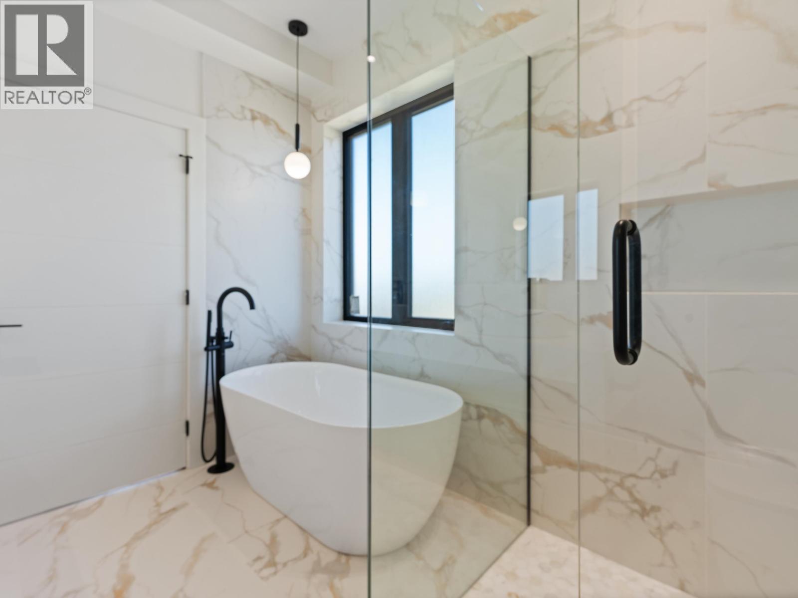 2111 East 46th Avenue Property Photo 16