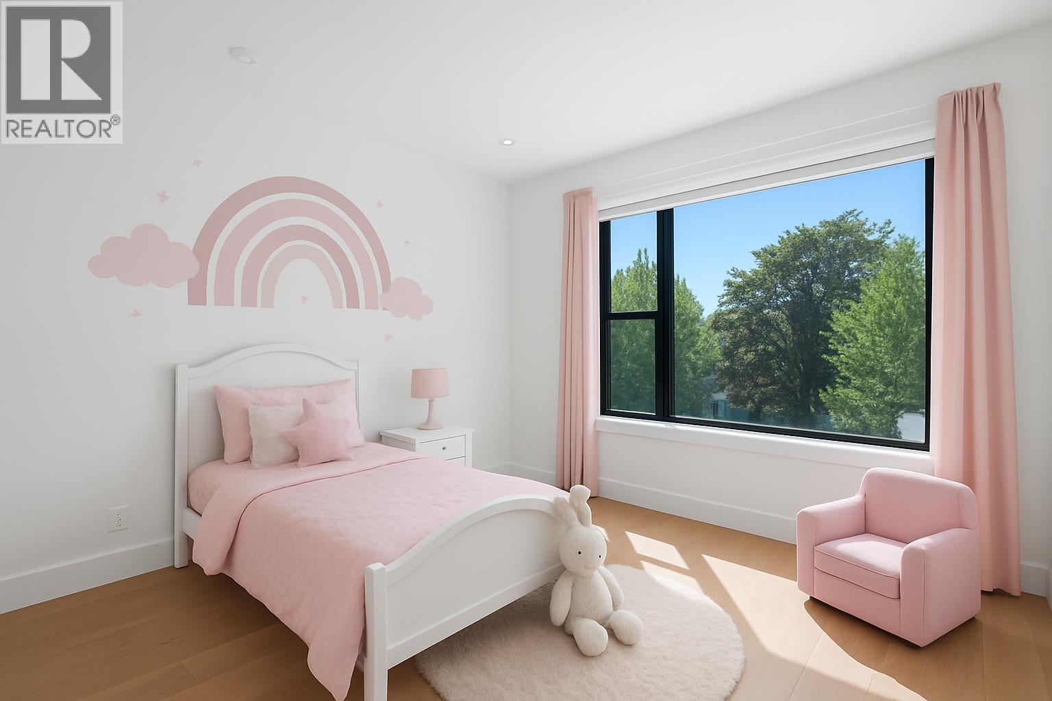 2111 East 46th Avenue Property Photo 23