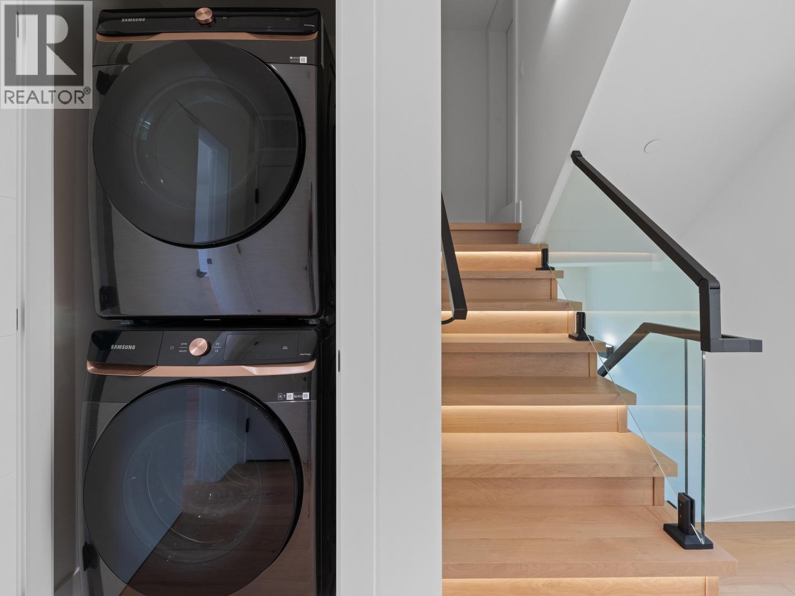 2111 East 46th Avenue Property Photo 25