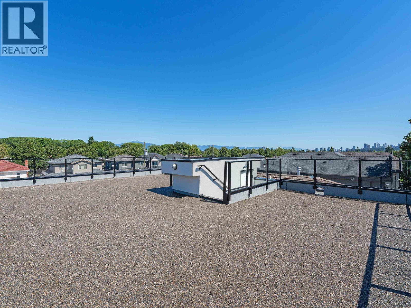 2111 East 46th Avenue Property Photo 26