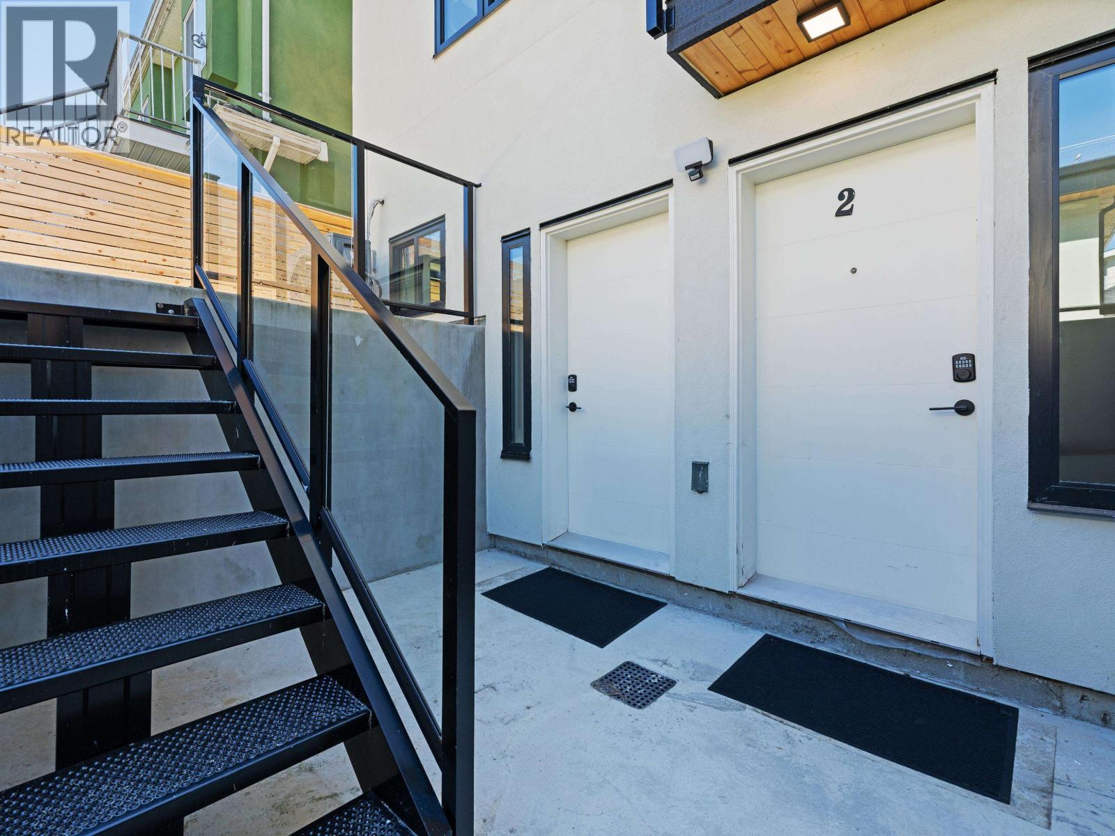 2111 East 46th Avenue Property Photo 30