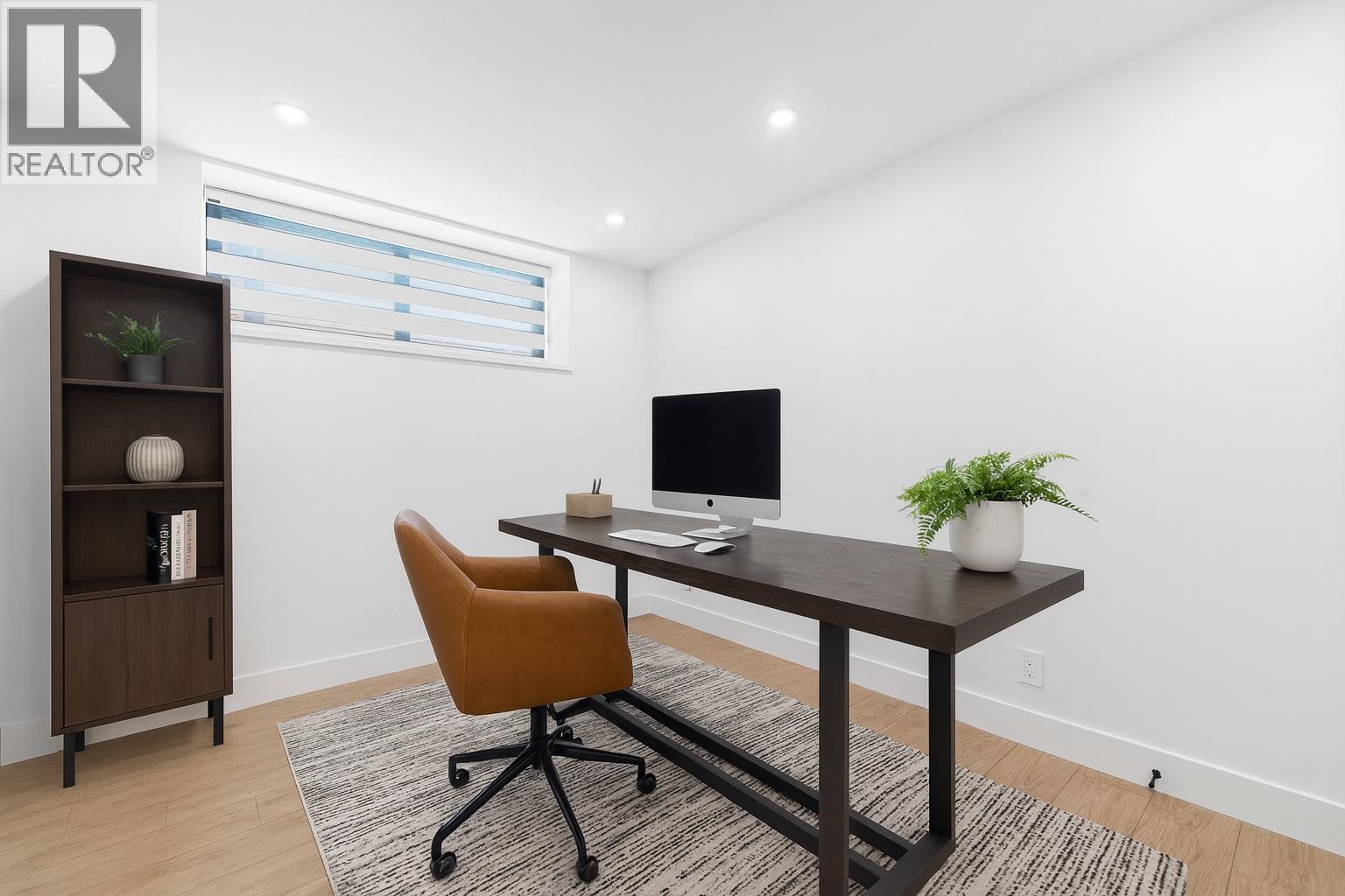 2111 East 46th Avenue Property Photo 34