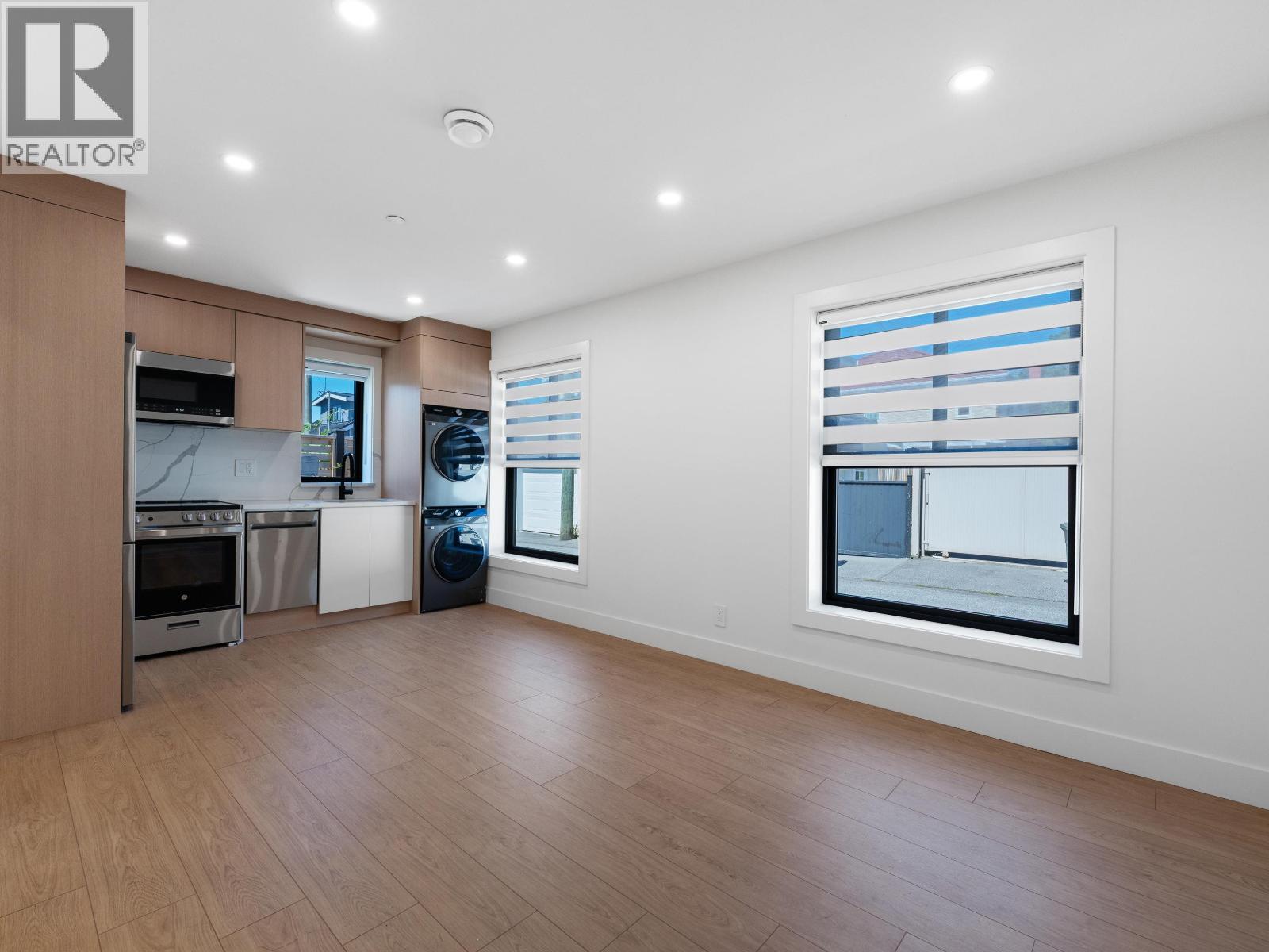 2111 East 46th Avenue Property Photo 37