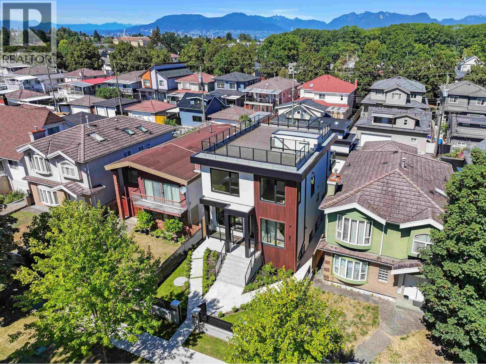 2111 East 46th Avenue Property Photo 40