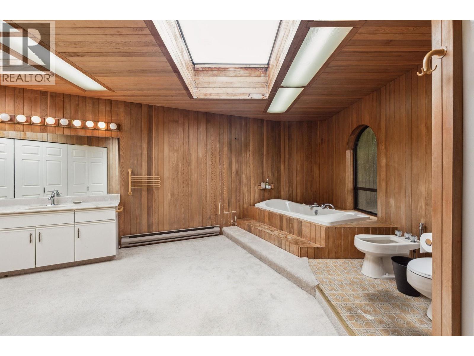 4523 King Edward Place Property Photo 15