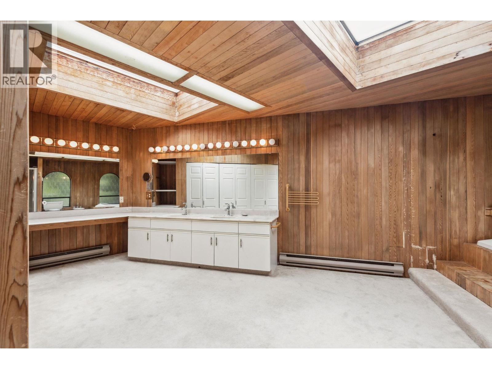 4523 King Edward Place Property Photo 16