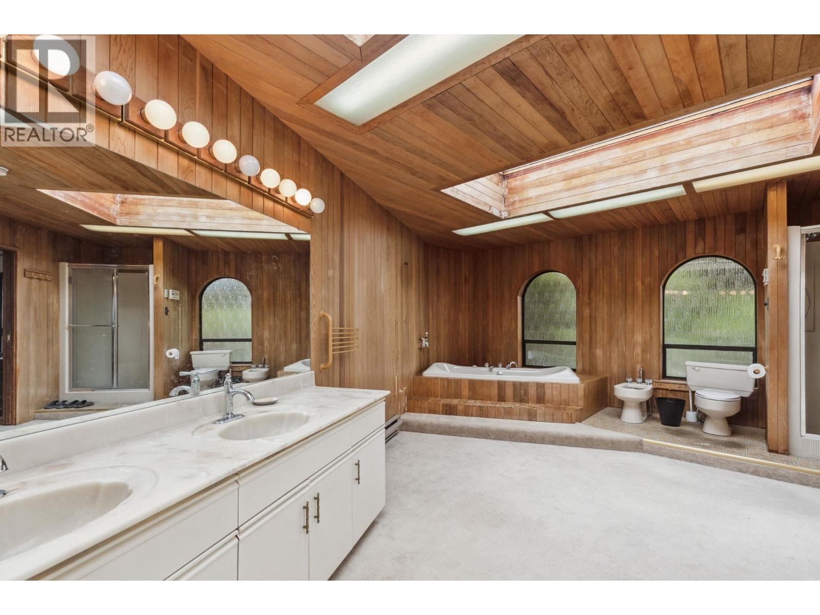 4523 King Edward Place Property Photo 17