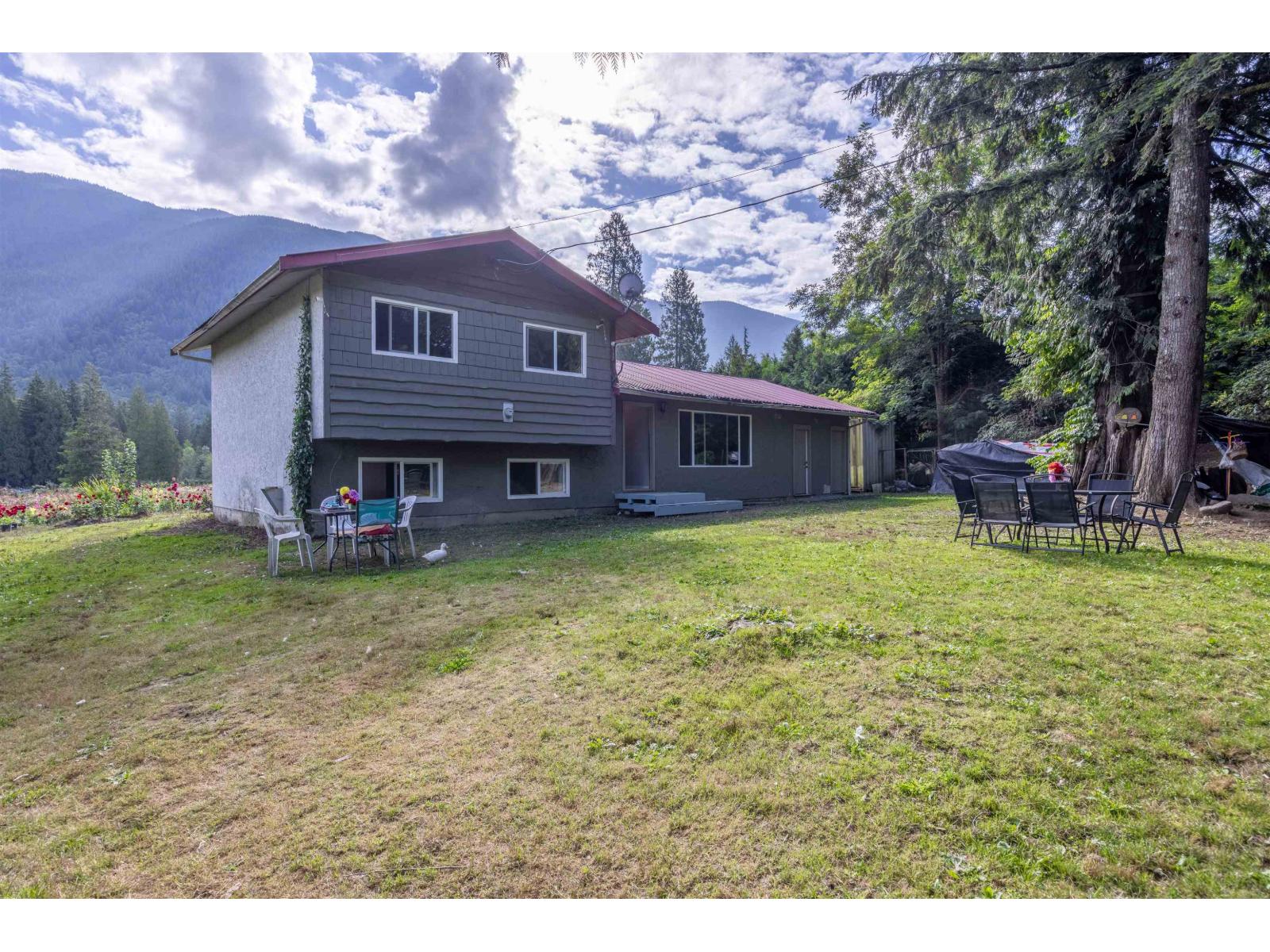 13842 Spratt Road Property Photo 3