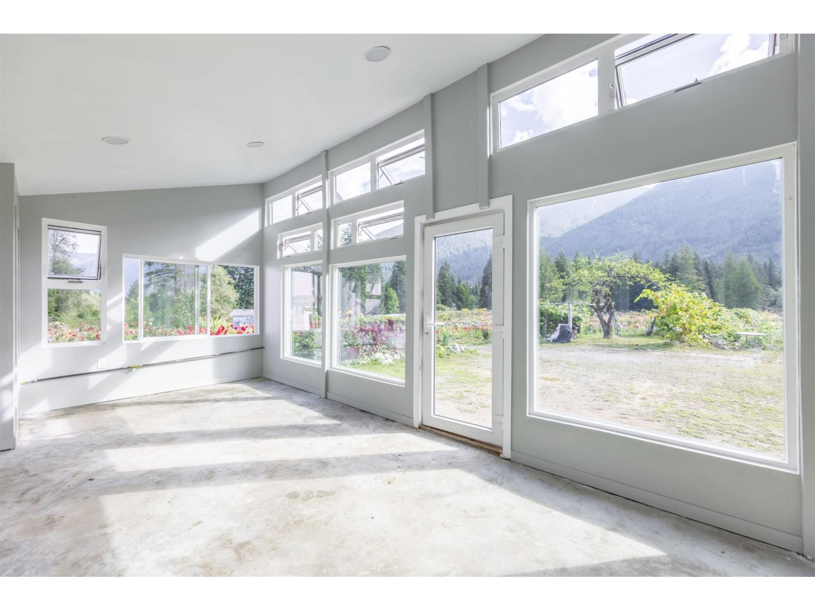 13842 Spratt Road Property Photo 12