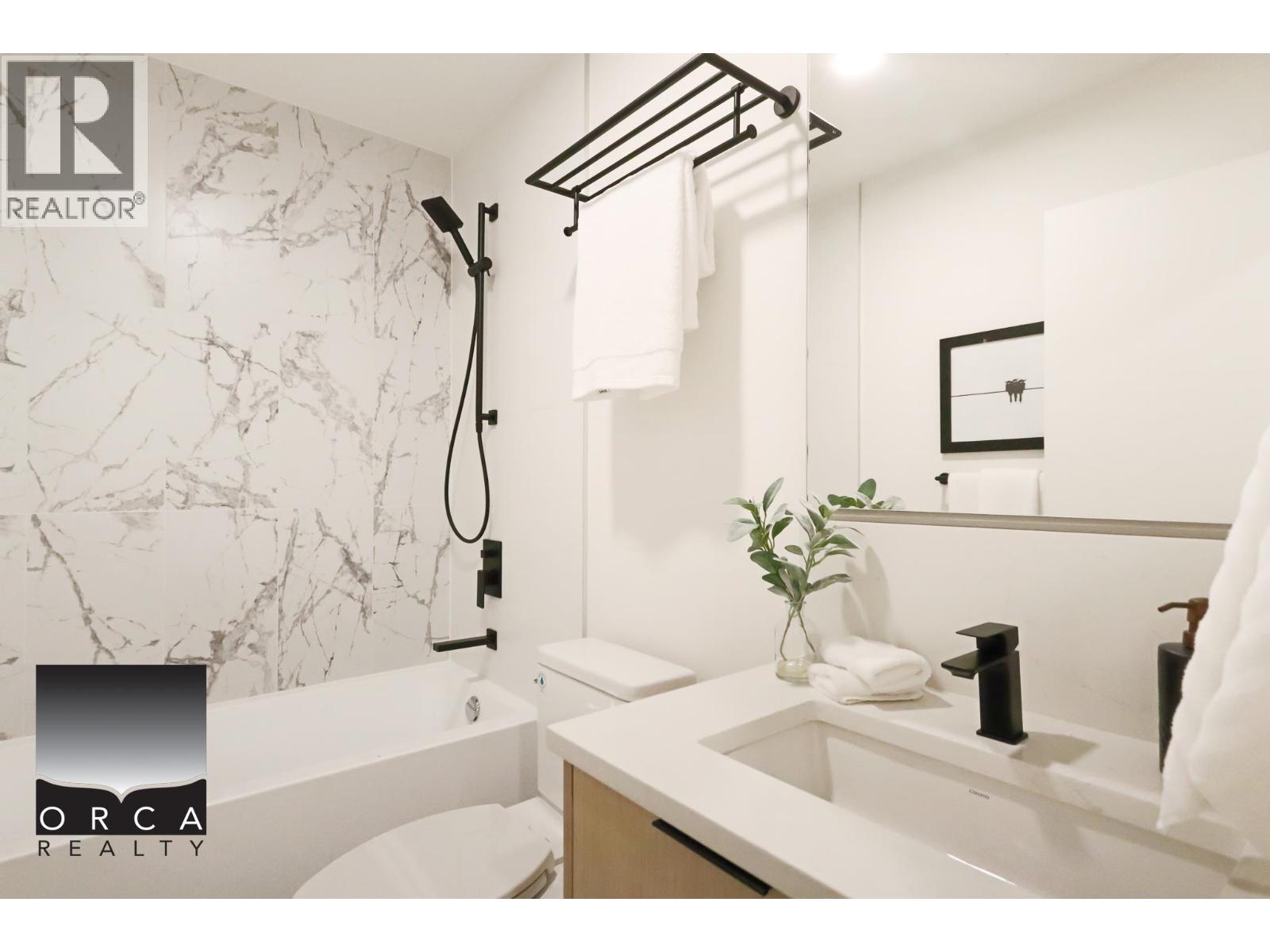 505 422 E 3rd Street Property Photo 11