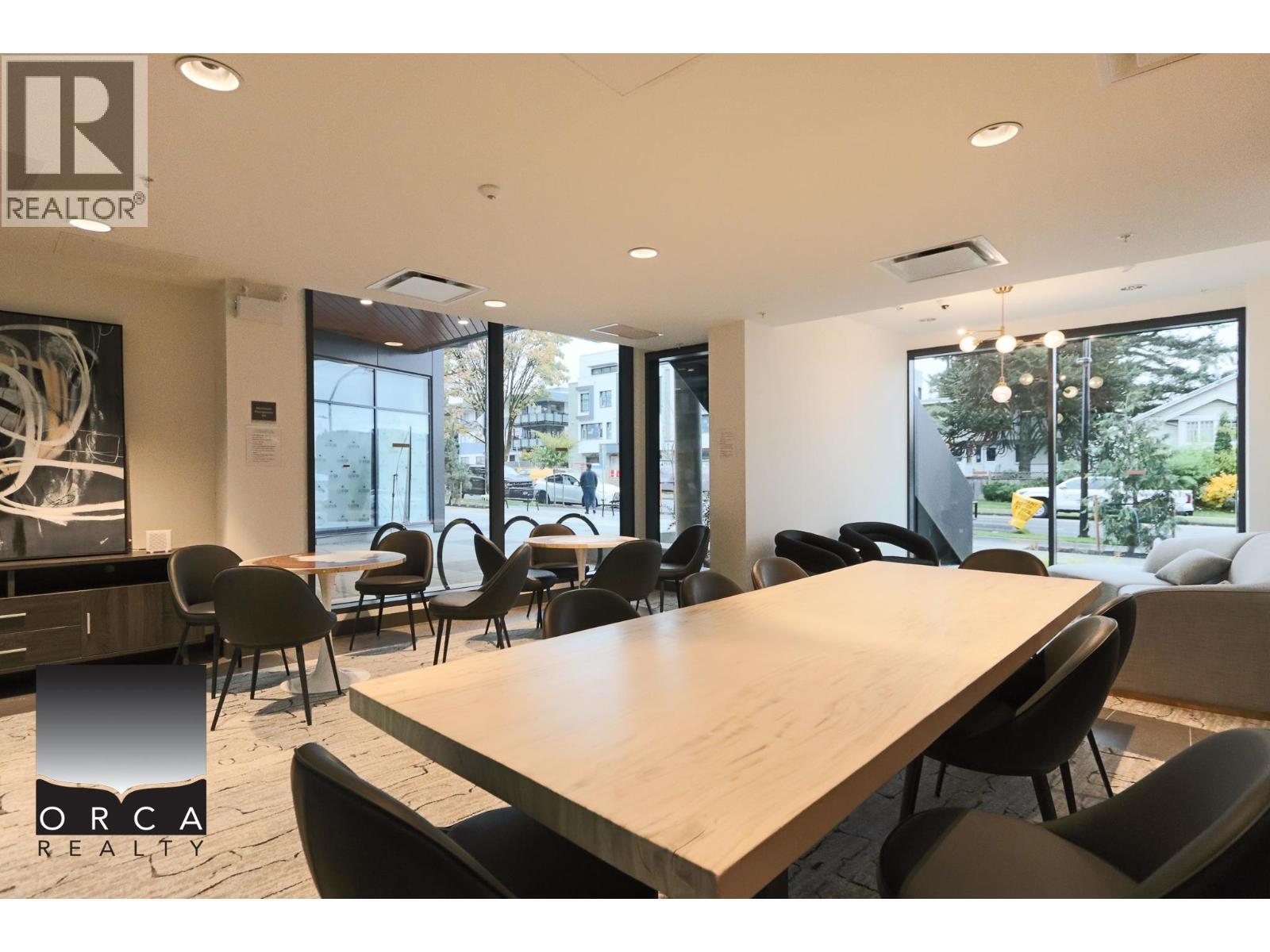 505 422 E 3rd Street Property Photo 19