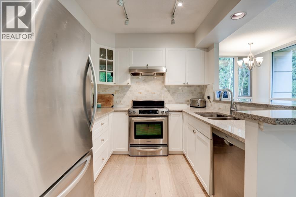 5775 Hampton Place #301 Property Photo 15