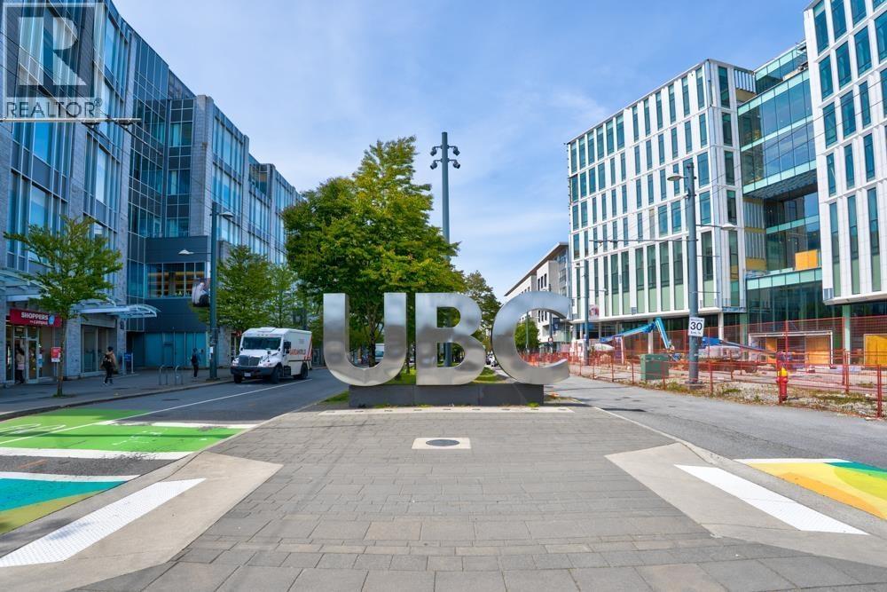 5775 Hampton Place #301 Property Photo 36