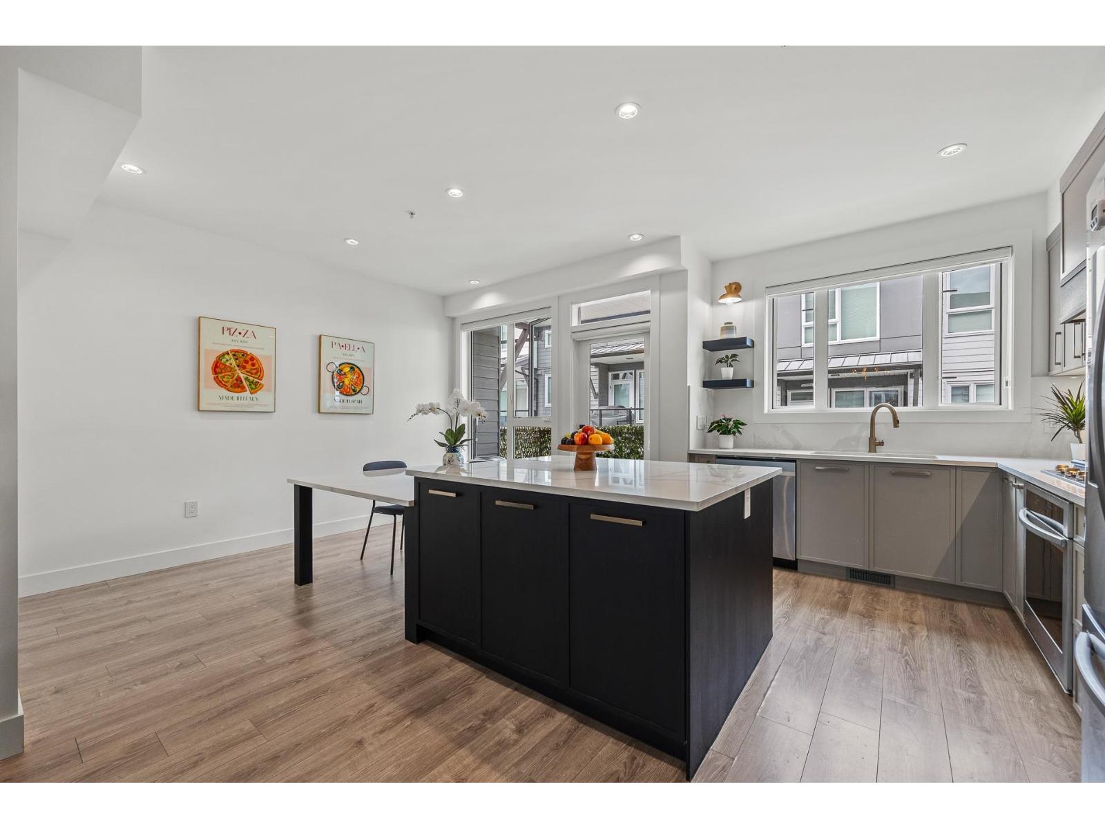 15030 28 #21 Property Photo 9