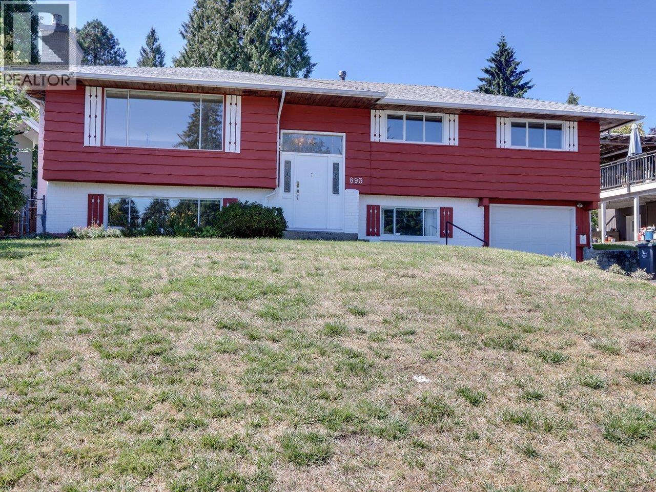 893 Huntingdon Crescent Property Photo 1