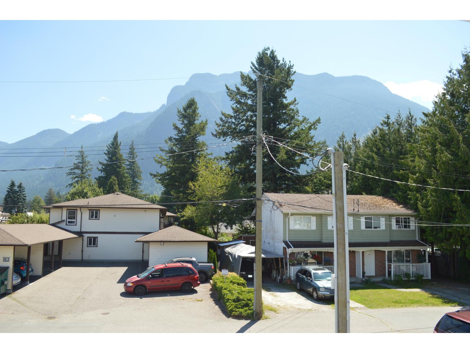 539 Douglas Street Property Photo 10