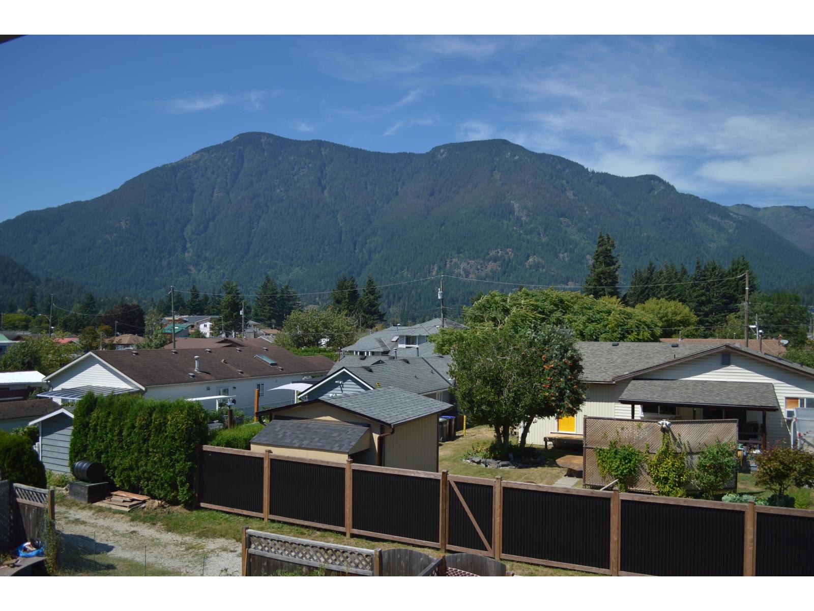 539 Douglas Street Property Photo 11