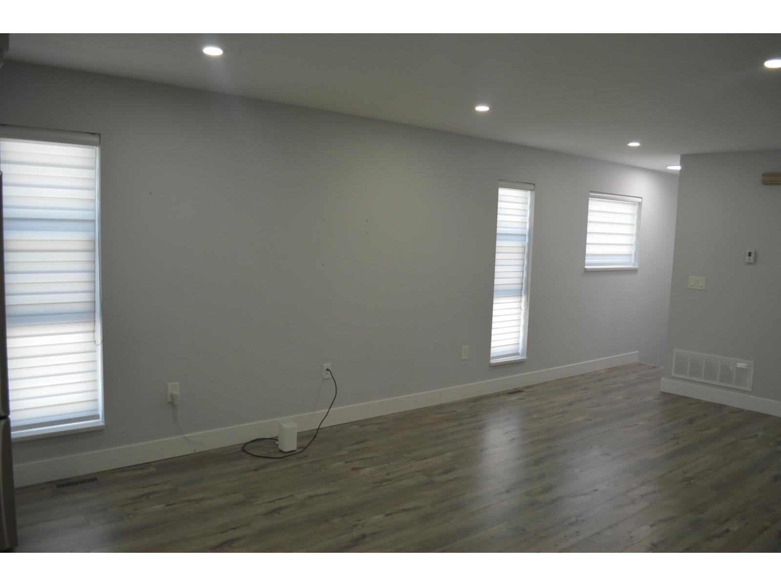539 Douglas Street Property Photo 17
