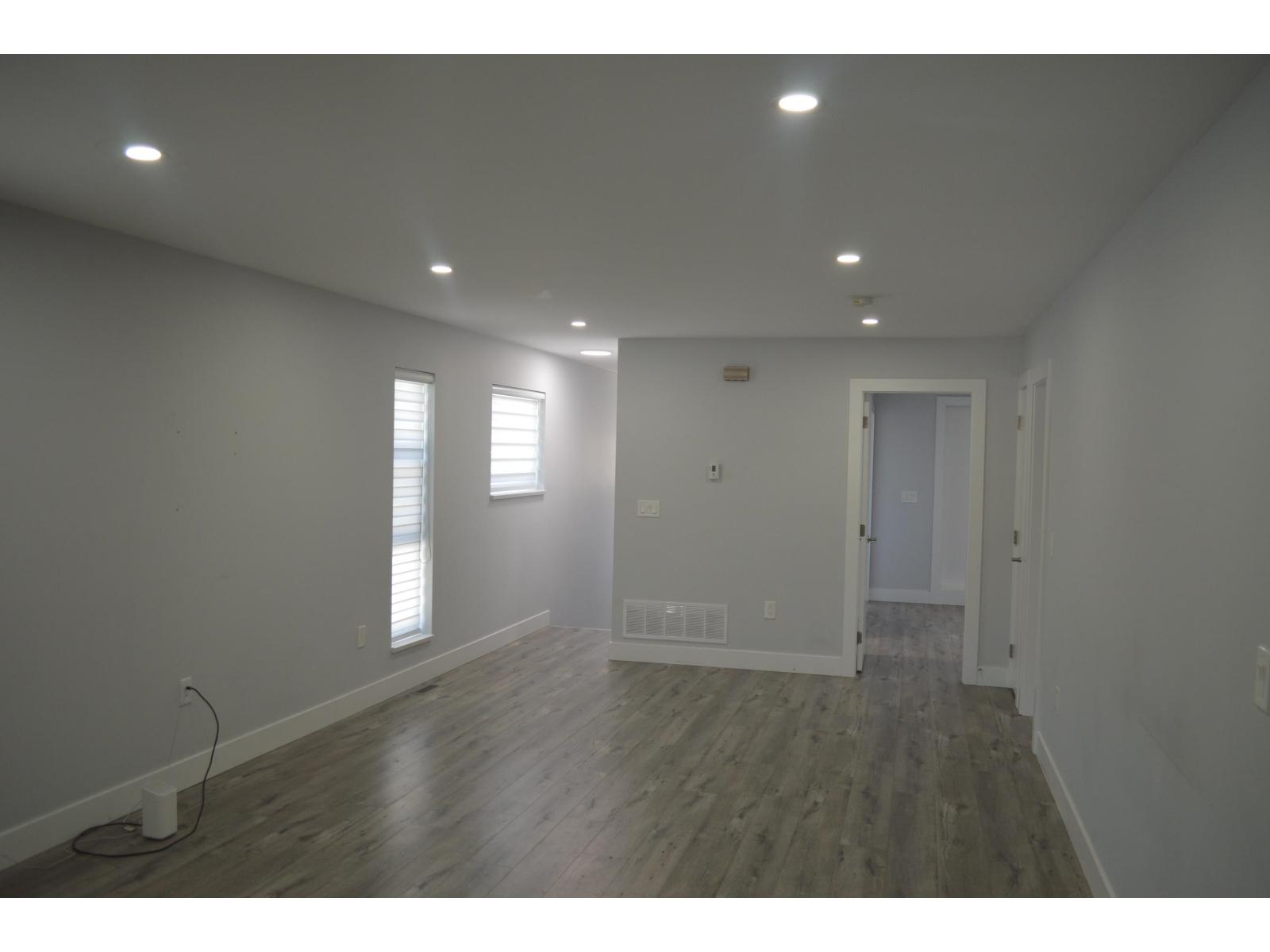 539 Douglas Street Property Photo 18