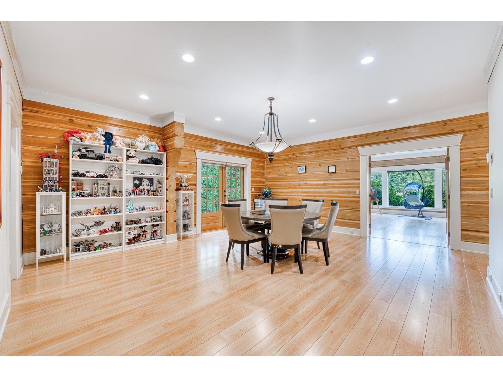 16354 30b Avenue Property Photo 11