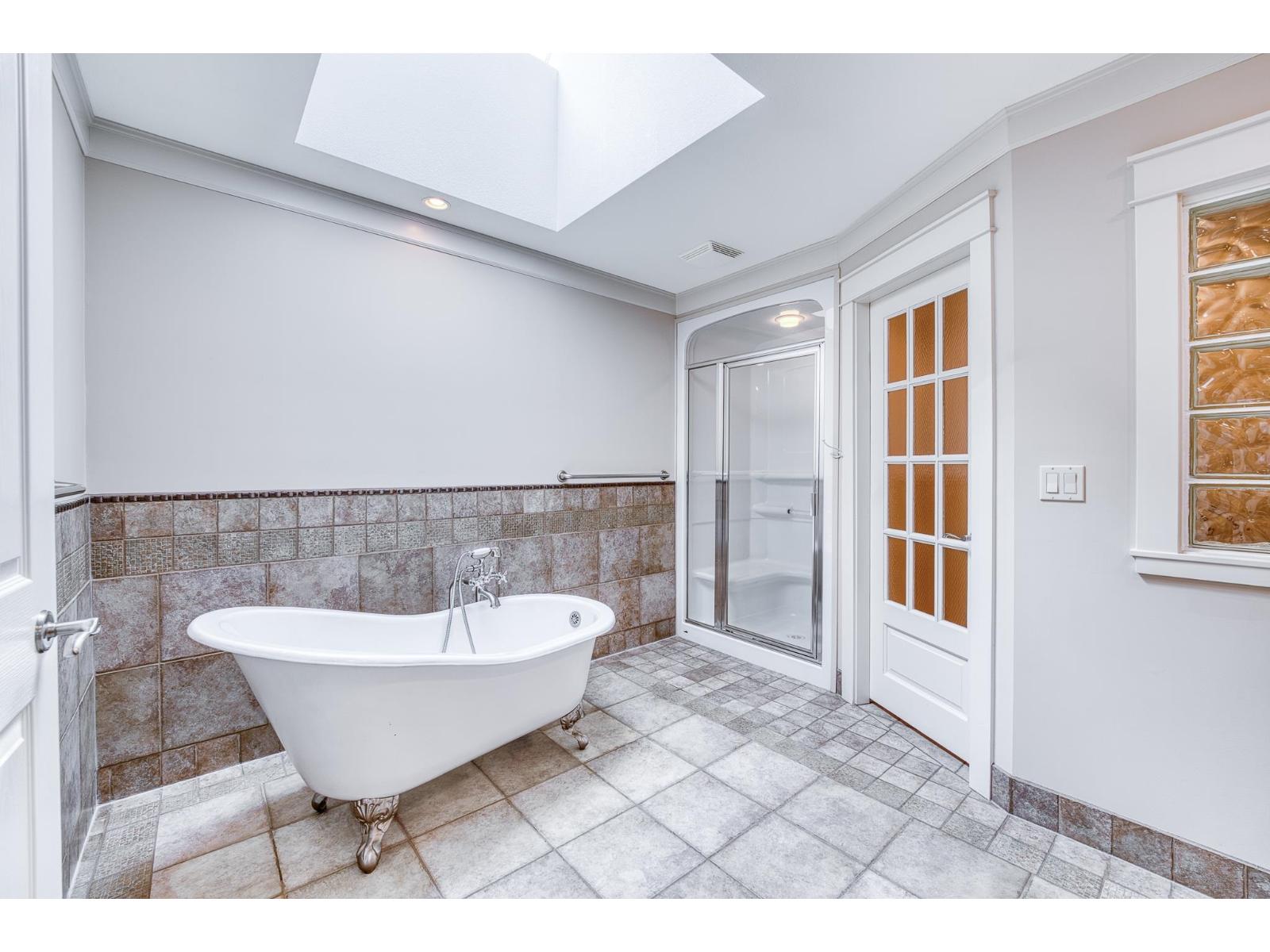 16354 30b Avenue Property Photo 25