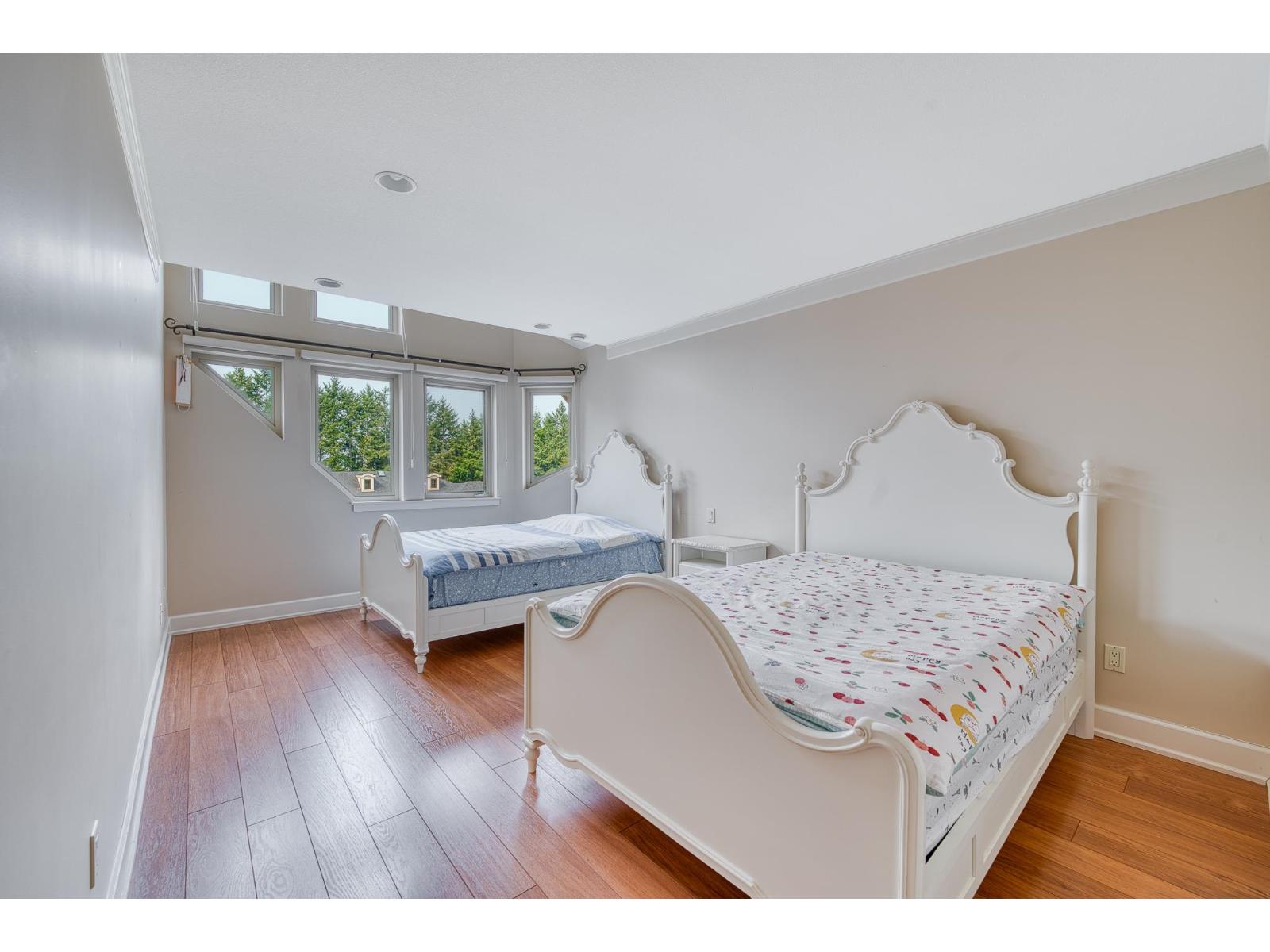 16354 30b Avenue Property Photo 28