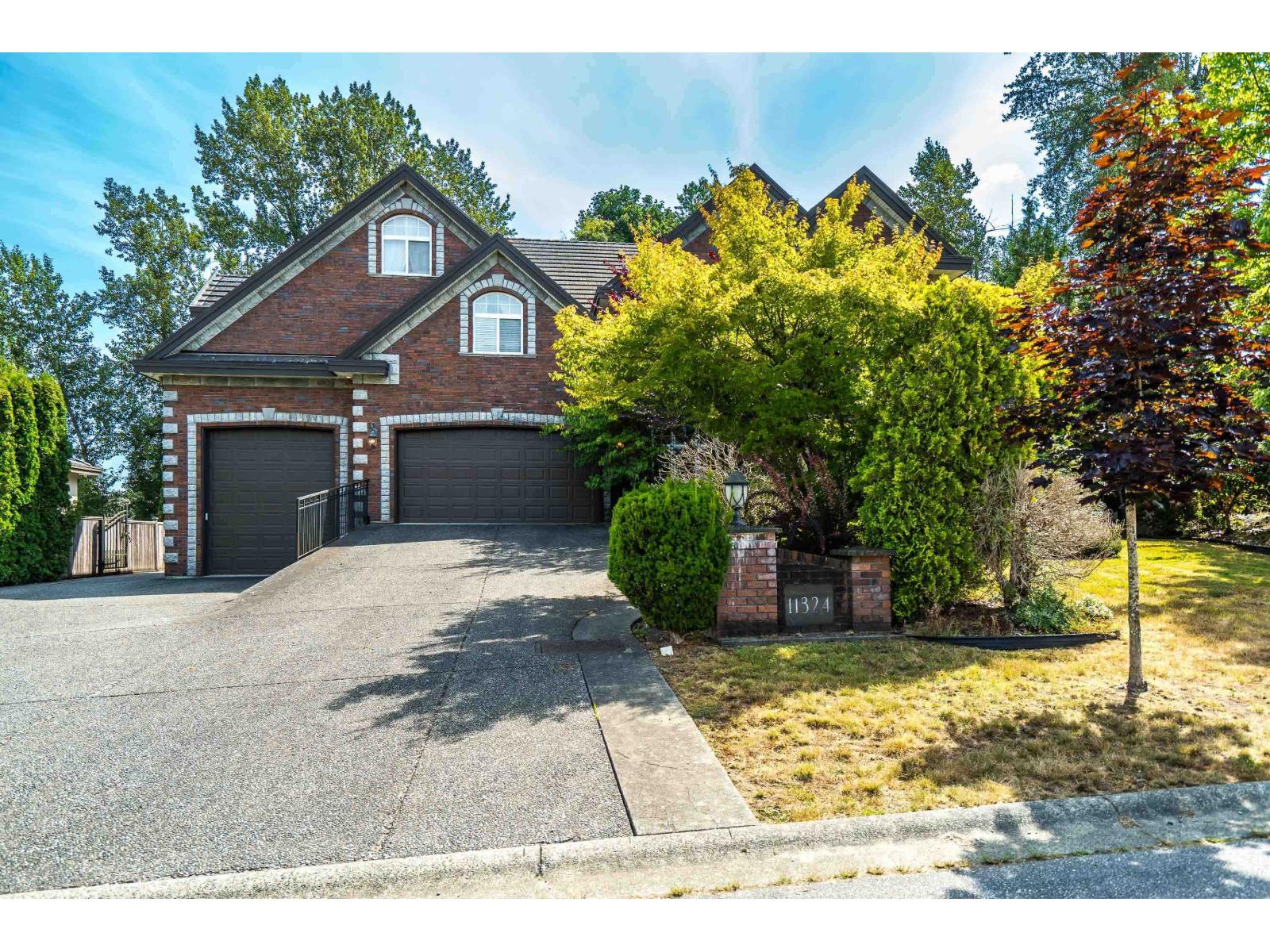 11324 161 Street Property Photo 3