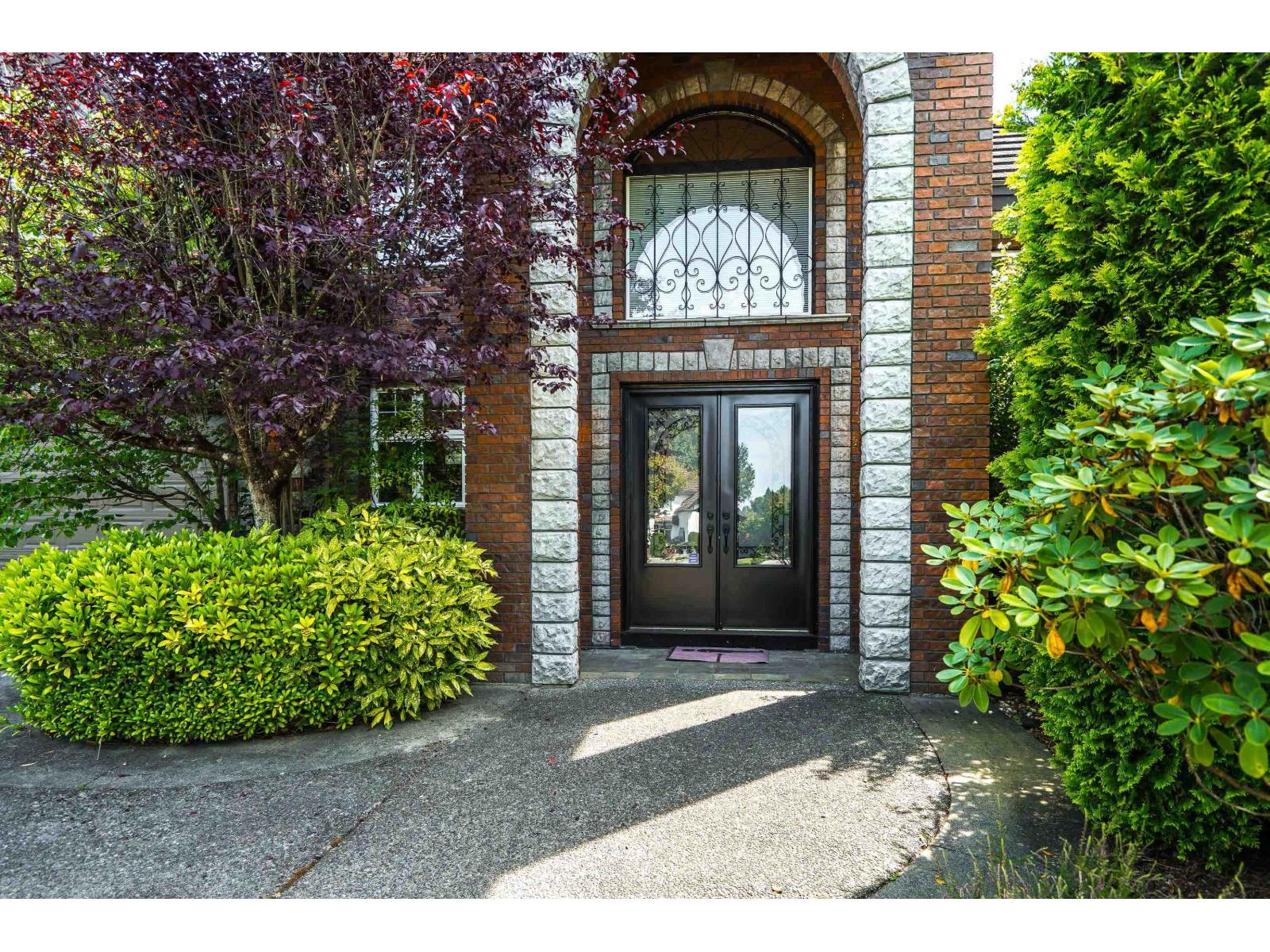 11324 161 Street Property Photo 4