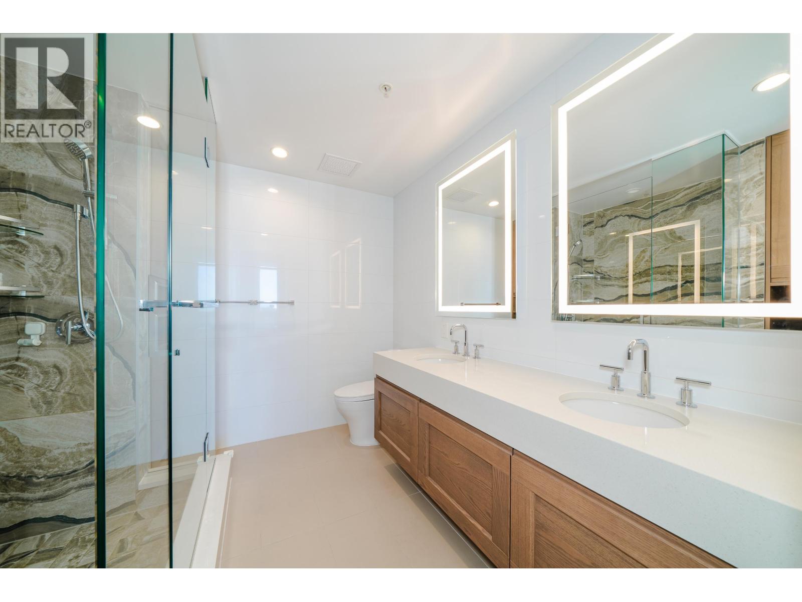 5629 Birney Avenue #2001 Property Photo 18