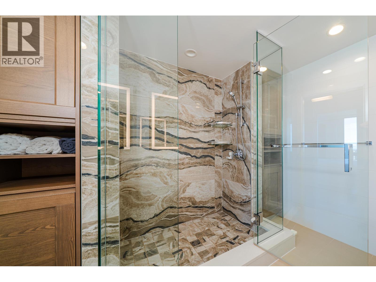 5629 Birney Avenue #2001 Property Photo 19