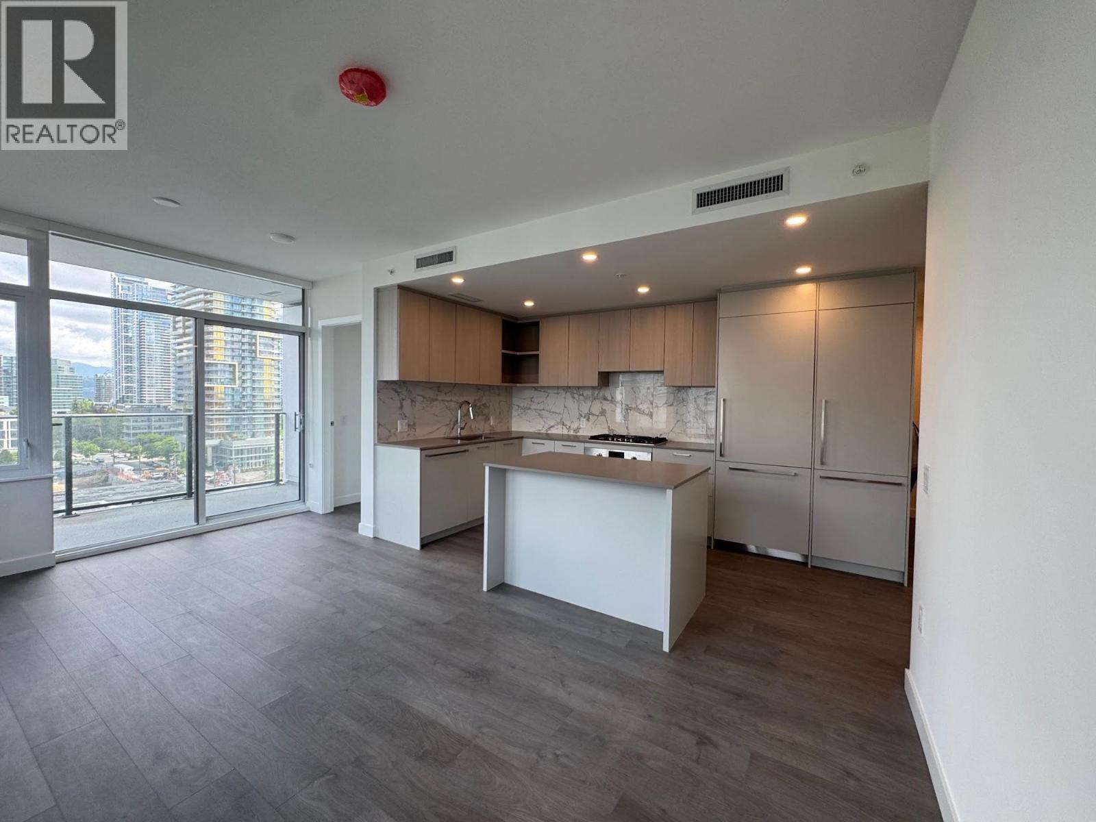 6468 Willingdon Avenue #1006 Property Photo 3