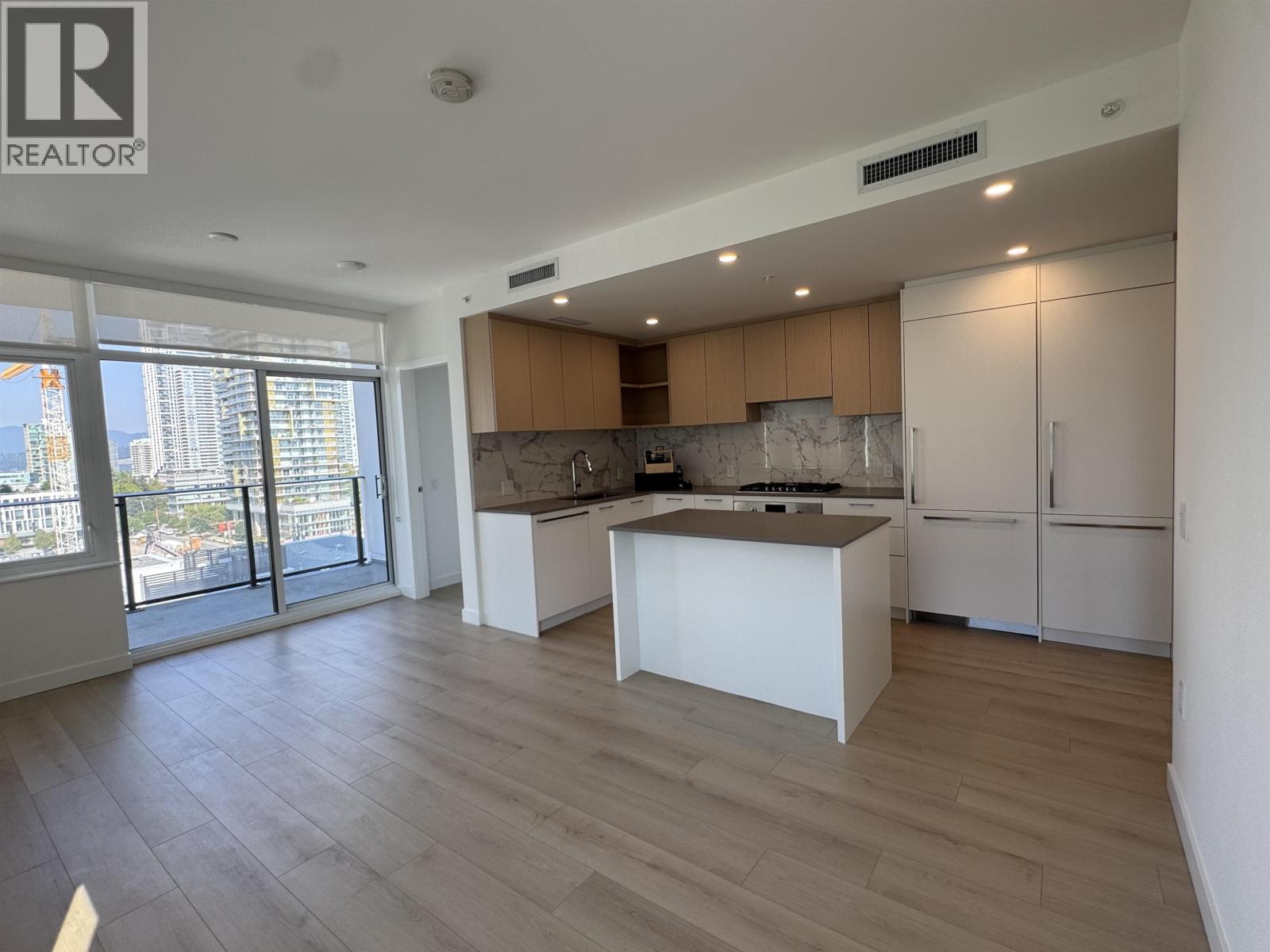 6468 Willingdon Avenue #1006 Property Photo 10