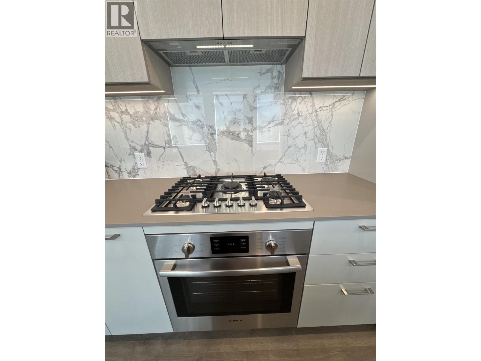 6468 Willingdon Avenue #1006 Property Photo 11