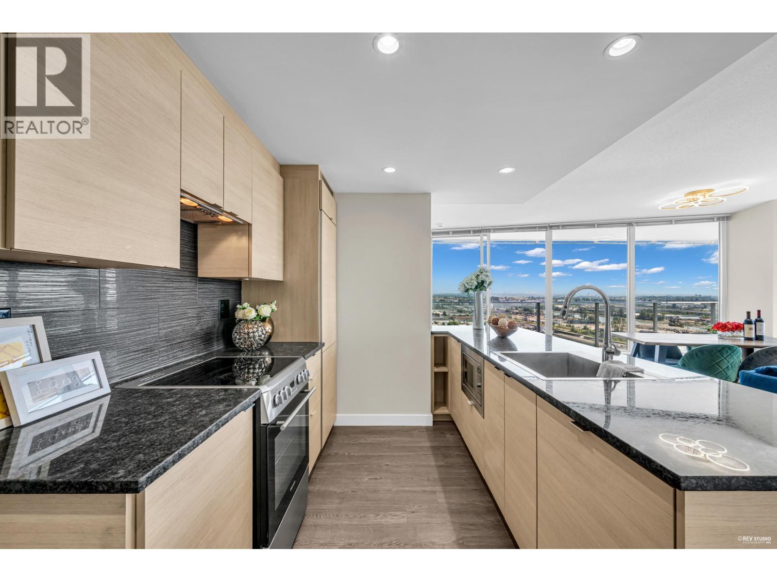 489 Interurban Way #1802 Property Photo 5