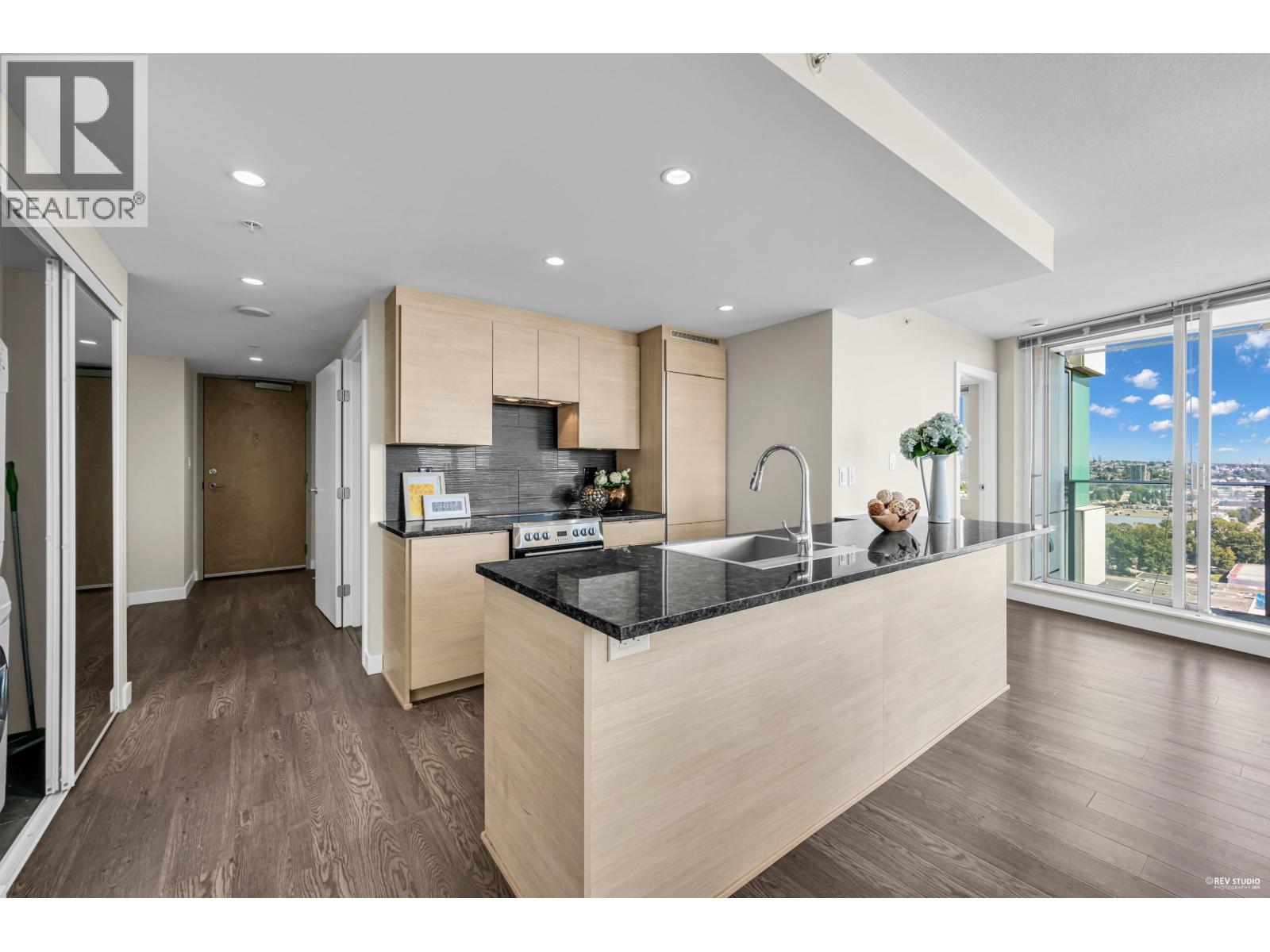 489 Interurban Way #1802 Property Photo 8